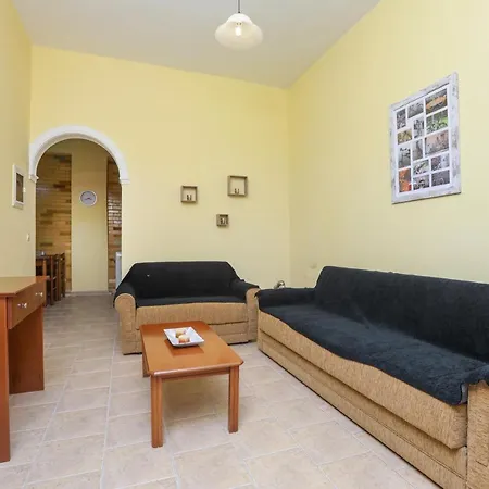 Casa Del Paese Apartamento Avliótes