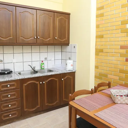 Casa Del Paese Avliótes